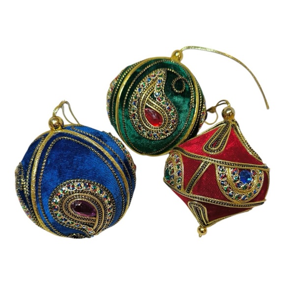 7 Velvet Christmas Ornaments - Rhinestones, Gold Braiding- Unused - Picture 4 of 7